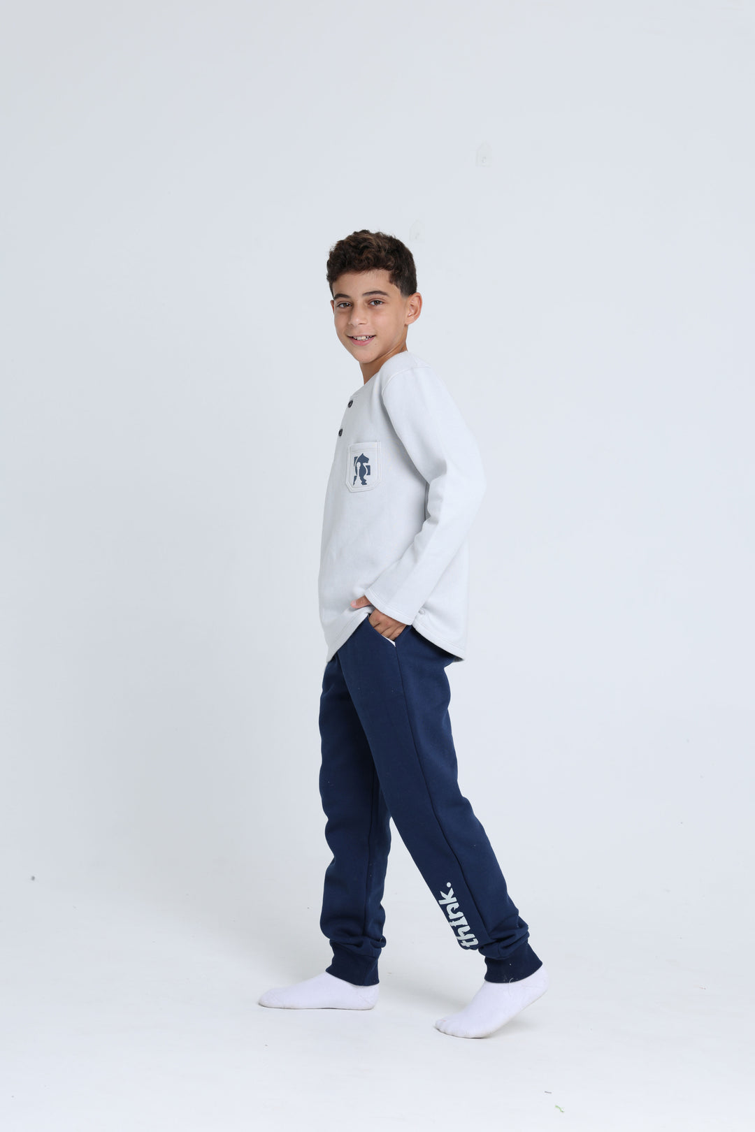 Round Pajamas Set 22253201