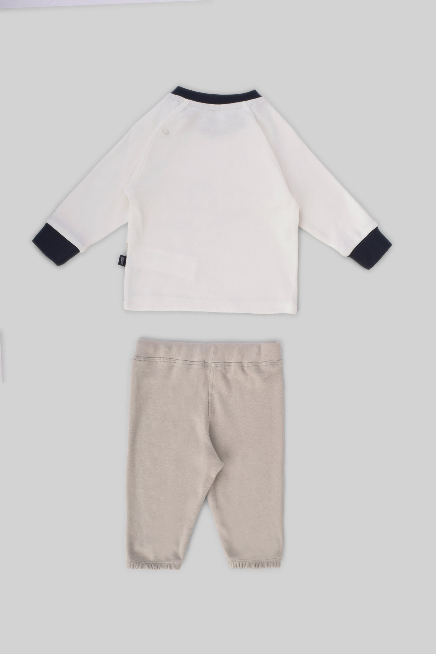 Rouned Pajamas Set